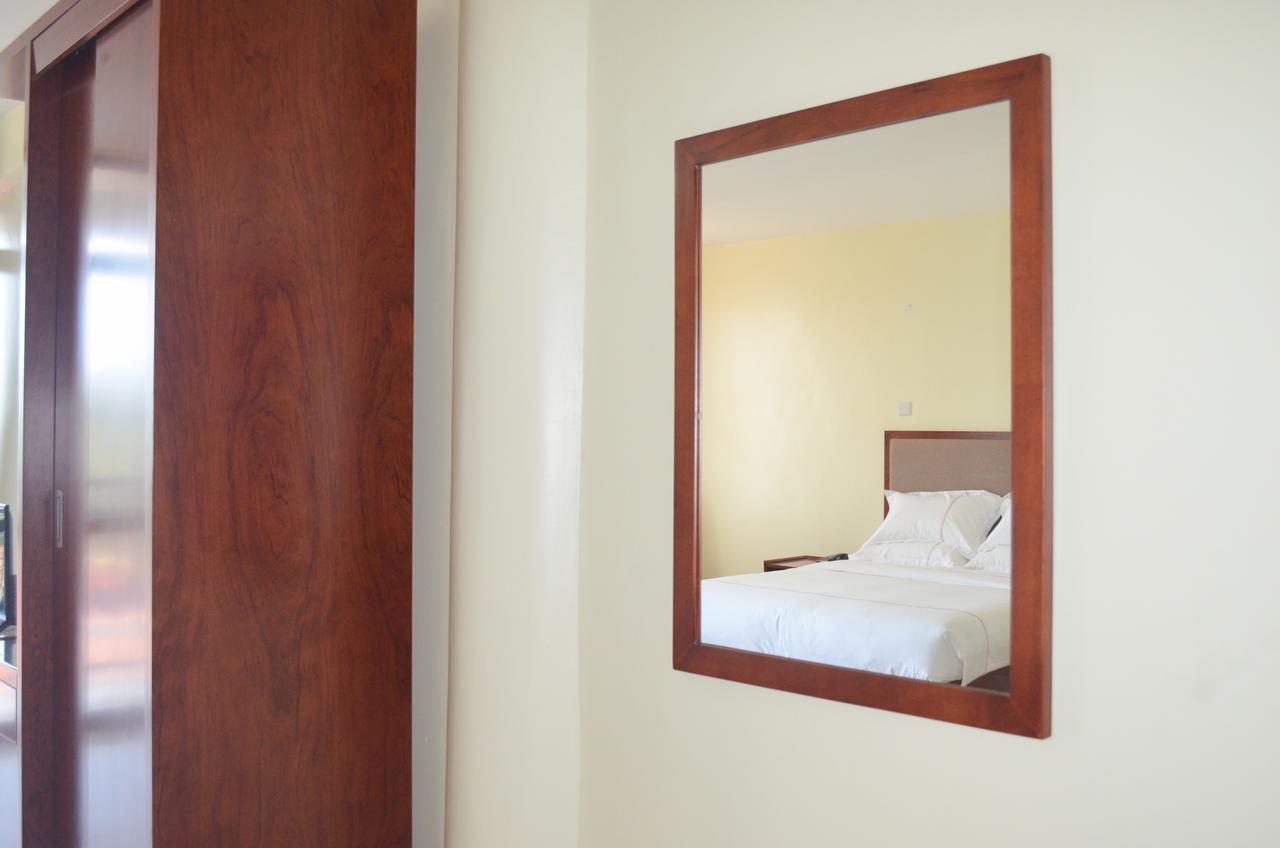 ג'ינג'ה Igar Plaza Hotel מראה חיצוני תמונה