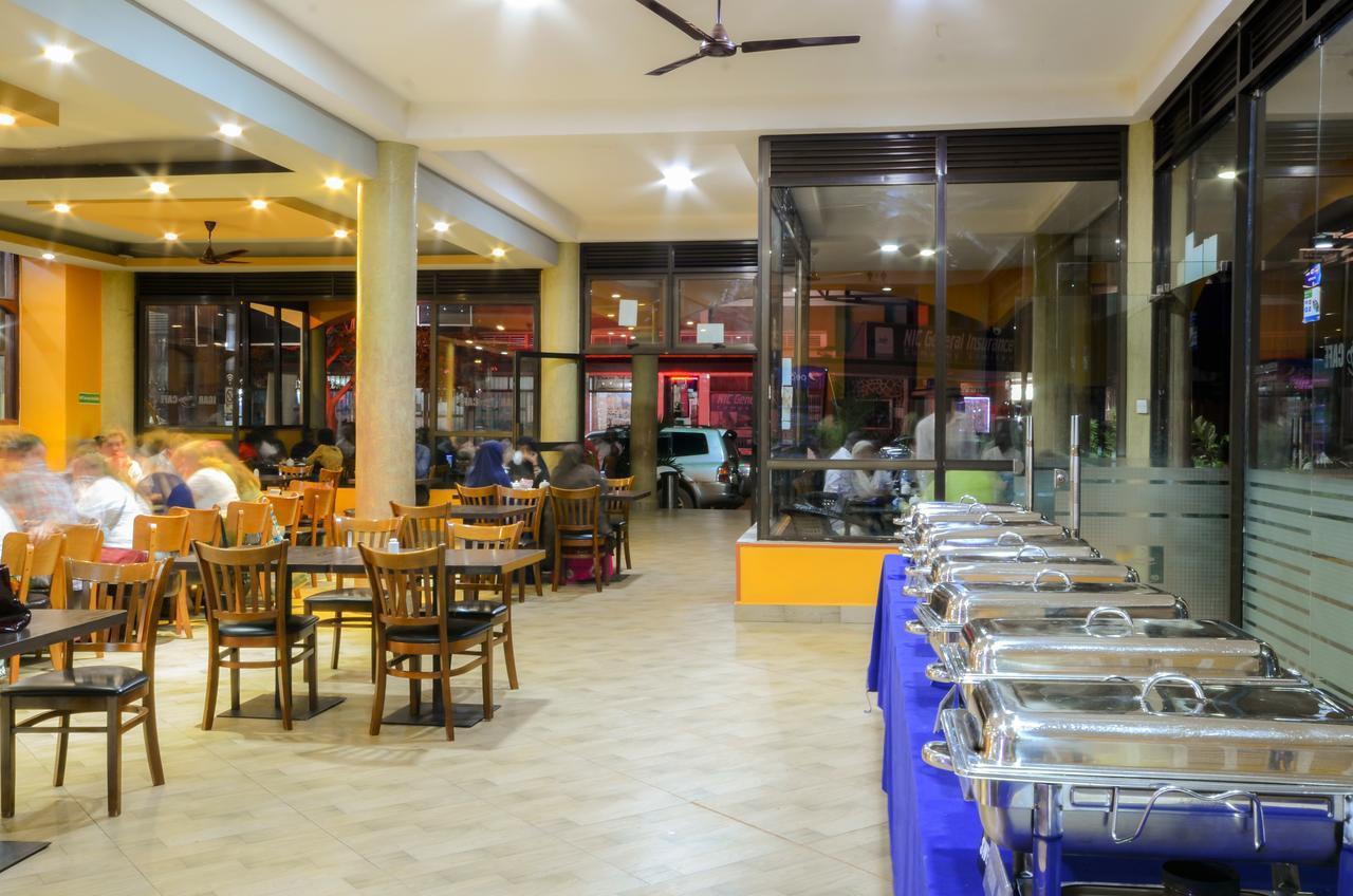 ג'ינג'ה Igar Plaza Hotel מראה חיצוני תמונה